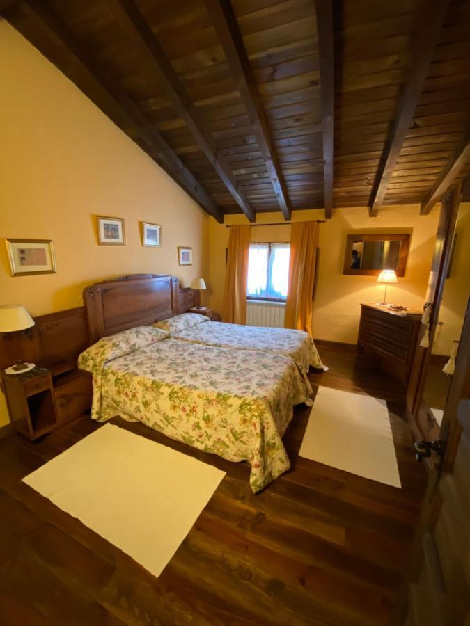 Casa Rural Dos Reales San Cristobal de Boedo Eksteriør bilde